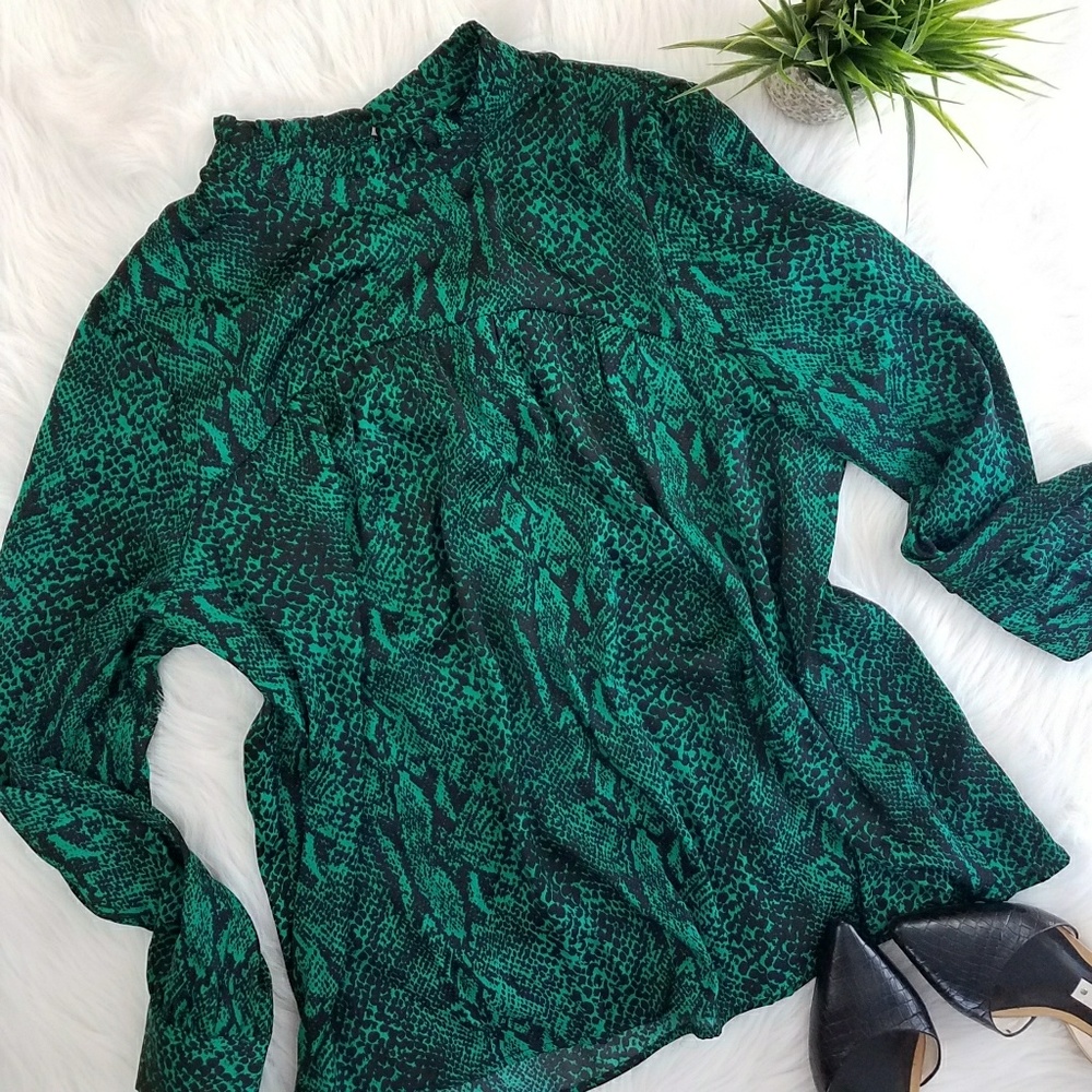 Who What Wear Snakeskin Keyhole Back Blouse